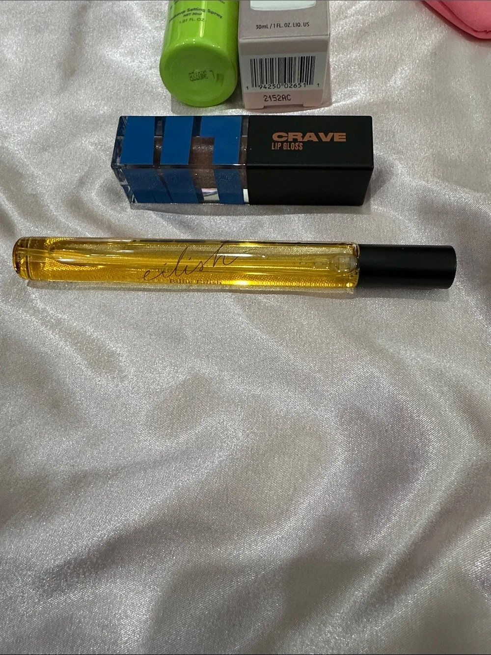 laura mercier Translucent Setting Spray with Pink Pouch and Red Bow